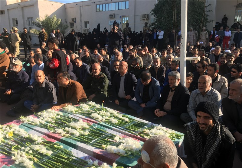 تشییع باشکوه شهدای گمنام در بوشهر/ تجدید میثاق بوشهریها با خوشنامان وطن از کنار خلیج فارس + فیلم و تصاویر