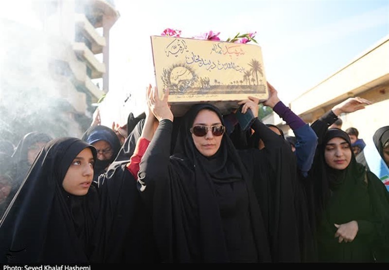 تشییع باشکوه شهدای گمنام در بوشهر/ تجدید میثاق بوشهریها با خوشنامان وطن از کنار خلیج فارس + فیلم و تصاویر