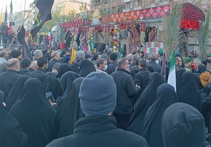 تشییع پیکرهای مطهر ۲۸۰ شهید گمنام در ۳۰ استان/ ایران به عطر شهدا معطر شد/ مردم خوشنامان وطن را در آغوش گرفتند