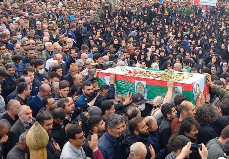 حزن و اندوه گیلانیها در تشییع شهید حادثه تروریستی راسک + تصاویر