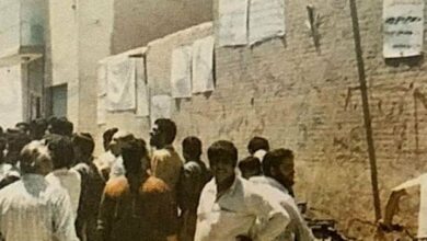 حکومت نظامی و شعارهای سیاسی روی پشتبامها