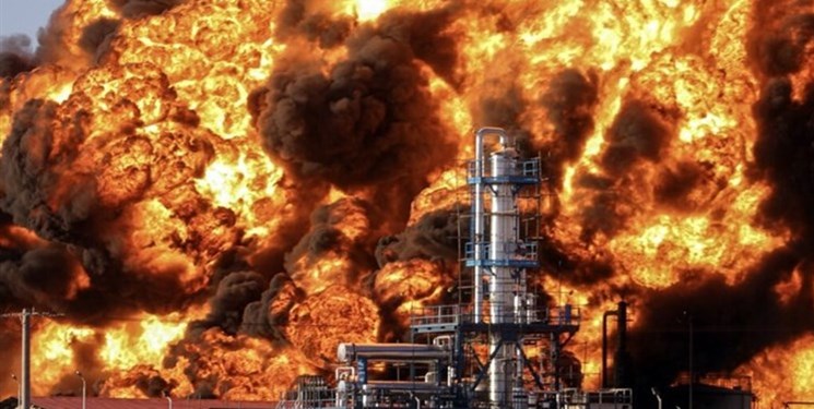 خاموشسازی هوایی آتش پالایشگاه بیرجند آغاز شد