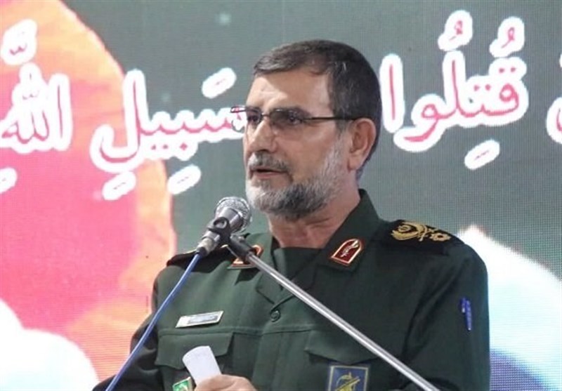 دریادار تنگسیری: مقابل هرگونه زورگویی دشمنان محکم ایستادهایم/ عقبنشینی در نیروهای مسلح جایی ندارد