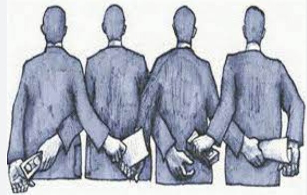 دولتهای گذشته در فسادستیزی به گَرد رئیسی نمیرسند