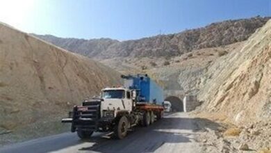 دکل ۱۰۲ تعمیراتی مناطق نفتخیز جنوب با موفقیت جابهجا شد