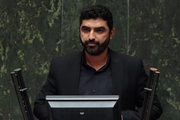 راستینه: قیمت فروش هر بشکه نفت ۷۱ دلار و واقعبینانه دیده شده است