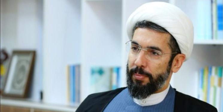 رستمی: مجموعه «رهنامه» سبب آشنایی بیشتر جوانان با بیانات رهبر انقلاب میشود