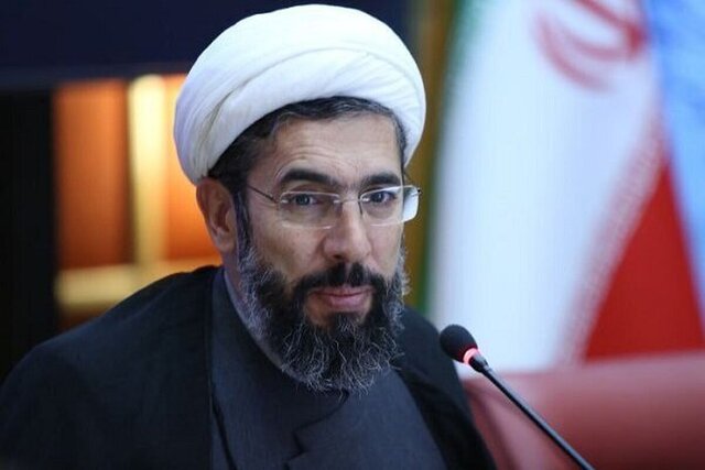 _رستمی_: _مجموعه_ _۴۰_ _جلدی_ «_ره__نامه_» _سبب_ _آشنایی_ _بیشتر_ _جوانان_ _با_ _بیانات_ _رهبر_ _انقلاب_ _می__شود_