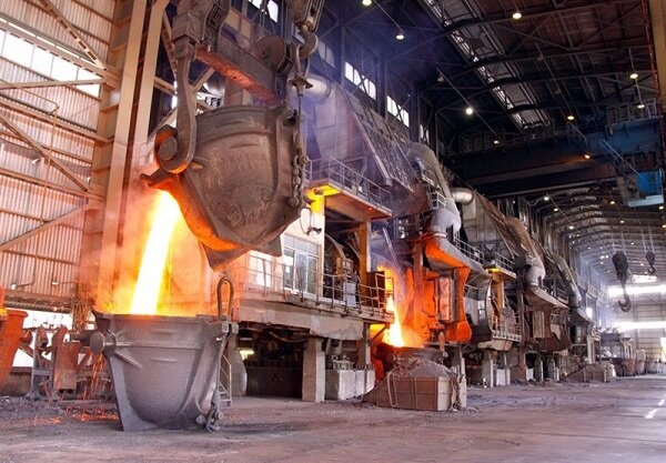 رفع تعهد ارزی باید سرمایهگذاری صنایع تکمیلی را تشویق کند