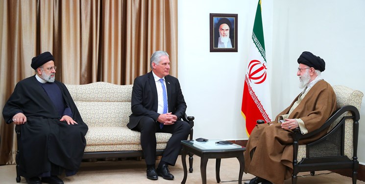 رهبر انقلاب در دیدار رئیسجمهور کوبا: ائتلاف جهانی در برابر زورگوییهای آمریکا و غربیها تشکیل شود