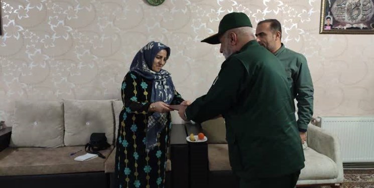 سرکشی از خانوادههای معظم شهدا در اولویت برنامههای سپاه قرار دارد