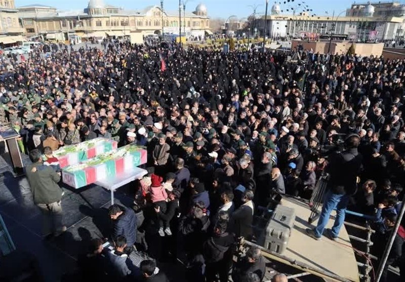 شور فاطمی همدانیها در تشییع شهدای گمنام/ تشییع شهید گمنام در بزرگترین غار آبی جهان + تصاویر