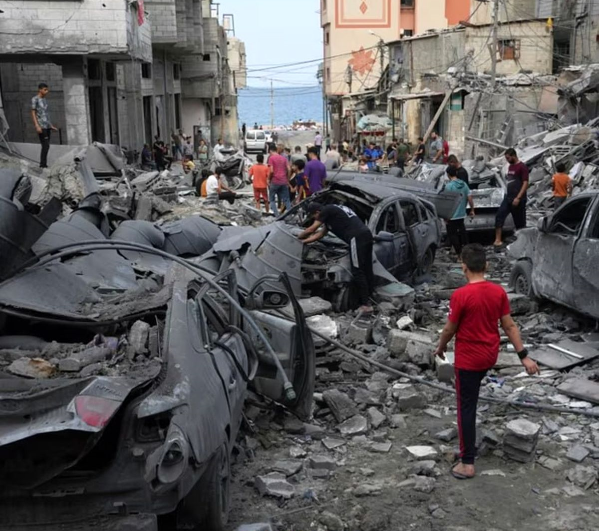 غزه در هفتادوهفتمین روز جنگ؛ جوانان با کسبوکار موقت هم مقاومت میکنند