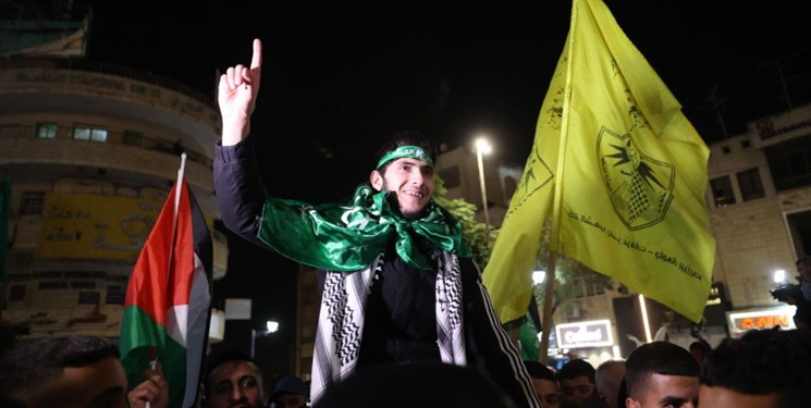 فلسطین و جوانانی که کودکیشان به اسارت رفت