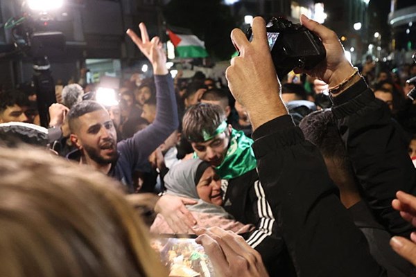 فلسطین و جوانانی که کودکیشان به اسارت رفت