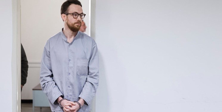 فیلم| در ایران چگونه با جاسوس بازداشت شده سوئدی رفتار میشود؟