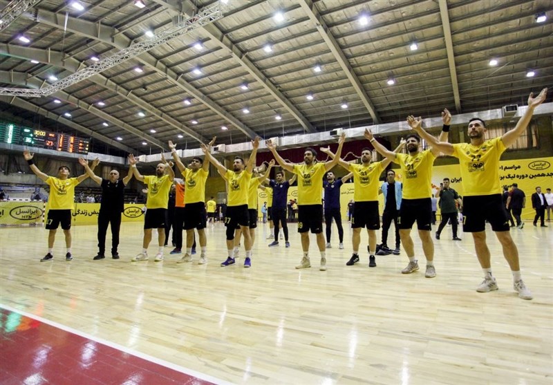 لیگ برتر هندبال/ پیروزی دشوار سپاهان برابر زغالسنگ طبس