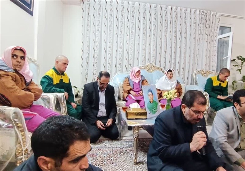 مادران شهدا با ایثار فرزندان خود درس بزرگی به همه دادند