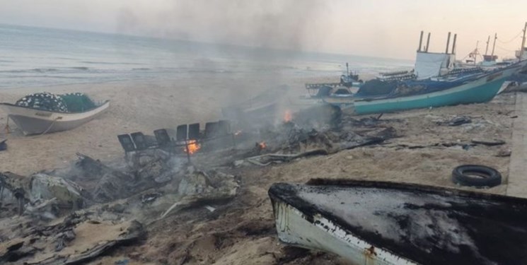 ماهیگیران غزه زیر آتش گلوله دل به دریا میزنند