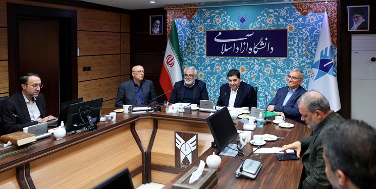 مخبر: دانشگاه آزاد میتواند در مردمیکردن اقتصاد نقش تسهیلگری ایفا کند