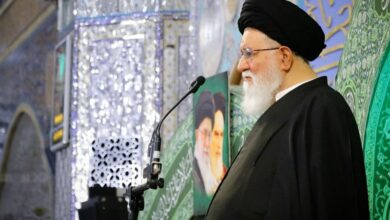 هشدار آیتاللهعلمالهدی به مسئولان: دشمنان با بهانه مشکلات معیشتی به میدان آمدهاند