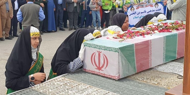 وداع آبادانیها با لاله زهرایی+عکس