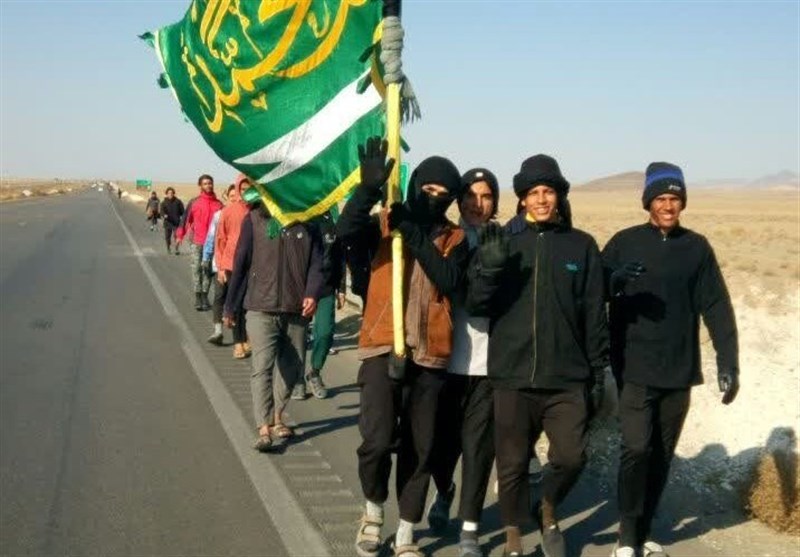 ورو ۴۵ کاروان پیاده عراقی تا روز شهادت حضرت فاطمه زهرا (س) به مشهد
