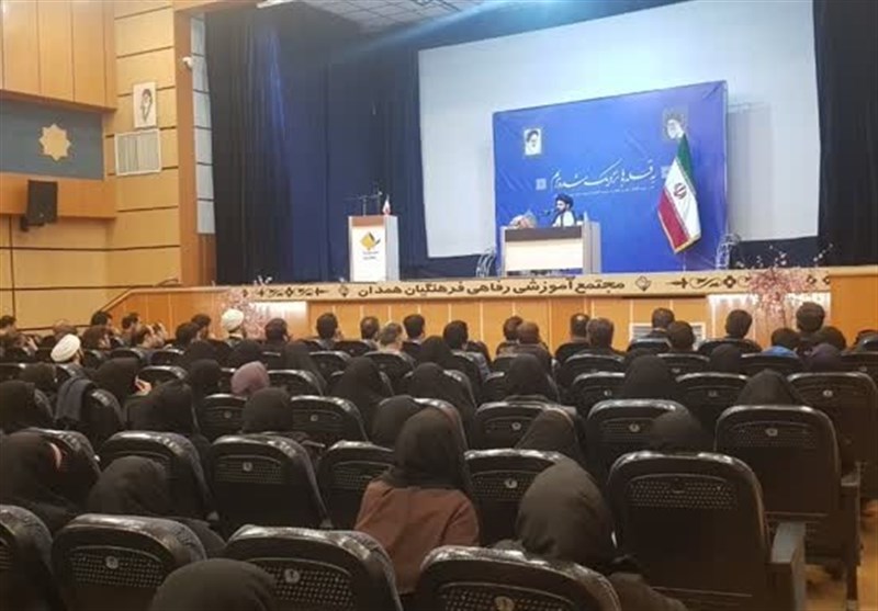 پیوست جهاد تبیین با کتب درسی شبهات دانشآموزان را پاسخ میدهد