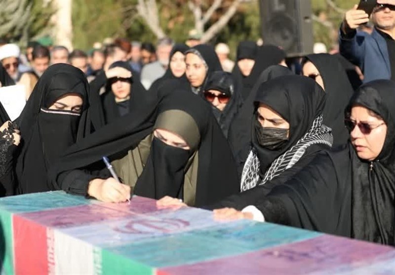 پیکر مطهر شهید گمنام در استانداری کرمانشاه آرام گرفت+ تصاویر