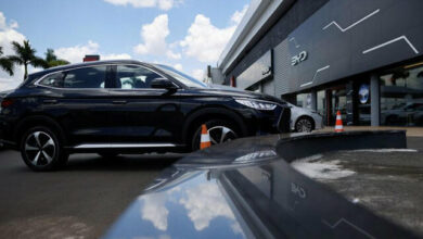 چین تسلا را زمینگیر میکند؟