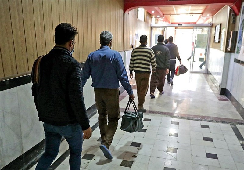 ۱۴ زندانی ایلامی به آغوش خانواده بازگشتند