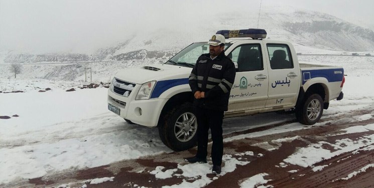 آمادگی پلیس راه خوزستان در پوشش جادههای برفگیر
