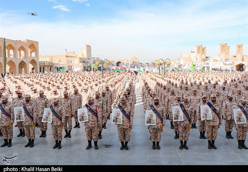 اجتماع بزرگ سرباز ولایت با حضور سربازان پادگان آیتالله خاتمی(ره) یزد برگزار شد