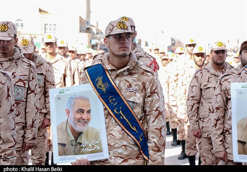 اجتماع بزرگ سرباز ولایت با حضور سربازان پادگان آیتالله خاتمی(ره) یزد برگزار شد