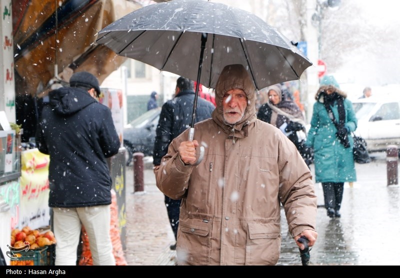 ادارات و بانکهای زنجان پنجشنبه 12بهمن تعطیل شد