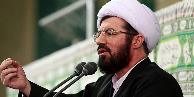 استاد حوزه: آمریکا ببر کاغذی است که هالیوود آن را بزرگ و ابرقدرت جلوه میدهد