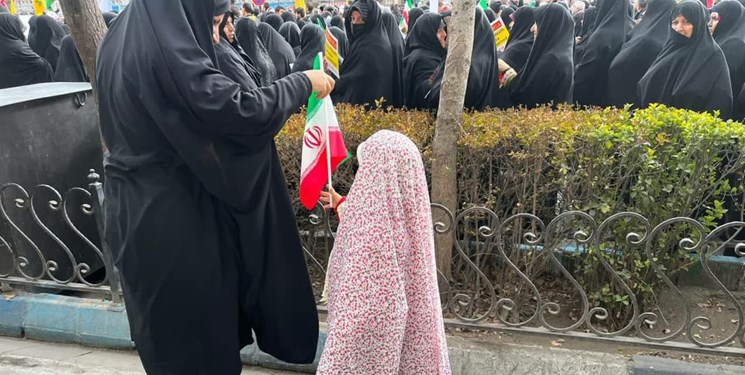 اسم رمز ما دختران صورتیپوش