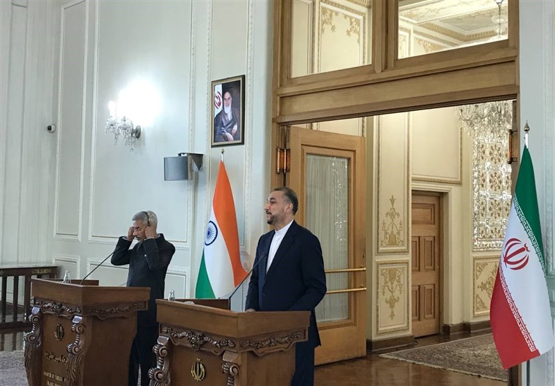 امیرعبداللهیان: ایران با قوت از امنیت کشتیرانی در منطقه حمایت میکند/ به آمریکا و انگلیس هشدار میدهیم جنگ علیه یمن را متوقف کنند