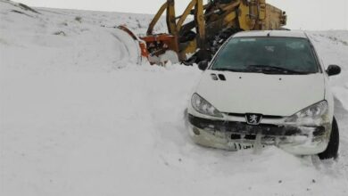 انجام 1580 کیلومتر برفروبی در جادههای کرمانشاه/ رهاسازی 80 خودرو گرفتار در برف