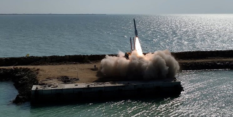 انهدام اهداف متخاصم توسط سامانههای بومی «سوم خرداد» سپاه در رزمایش آسمان ولایت 1402