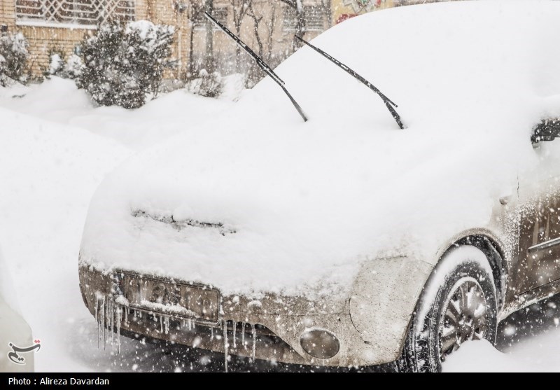 دور جدید بارشهای سنگین برف در اردبیل/ سرمای هوای به 15 درجه زیر صفر رسید/ اکثر راههای روستایی مسدود شد + فیلم