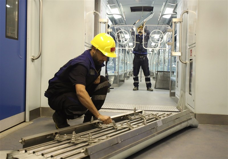 بازدید خبرنگاران از زیست شبانه متروی مشهد/ روشنی شب در عمق تونلهای متروی مشهد + تصاویر