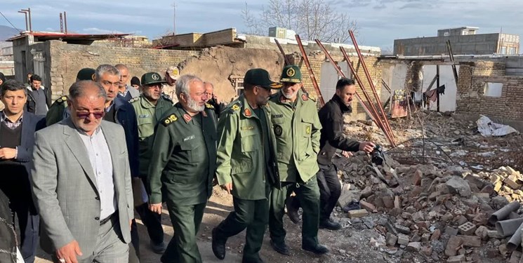 بازدید سردار فدوی از روند بازسازی مناطق زلزلهزده شهرستان خوی+ عکس