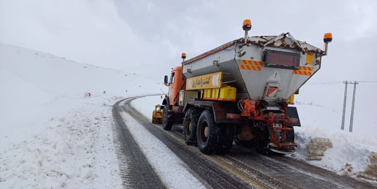 بازگشایی مسیر ارتباطی 40 روستا در فریدونشهر اصفهان