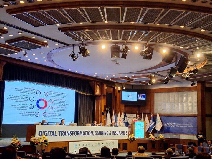 برخی خدمات در عصر دیجیتال باید حذف شود