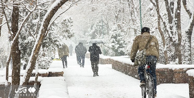 برف مدارس 8 شهر آذربایجانشرقی را تعطیل کرد