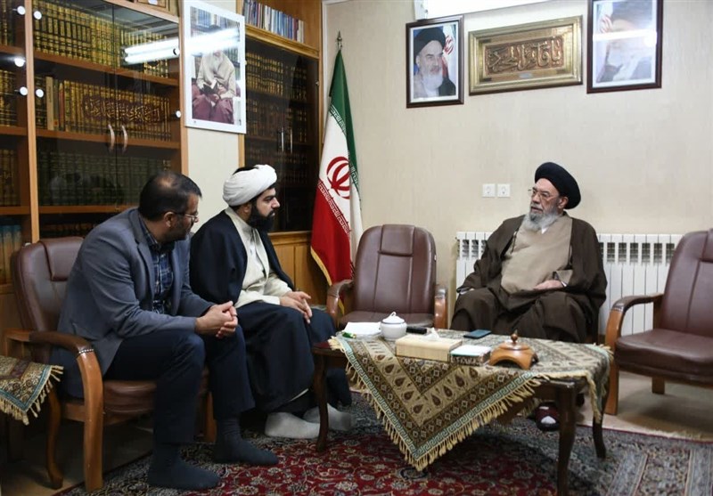 تهیه امکانات برای اجرای مناسبتها و برنامههای ملی و مذهبی بسیار موثر است