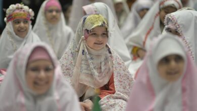 جشن عبادت 3 هزار دانشآموز دختر کاشانی برگزار شد+ فیلم