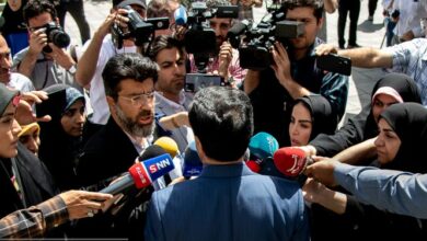 حیاط دولت | از تعیین سهمیه آرد نانواییها به میزان مصرف تا کاهش هزینه تبلیغات انتخابات در رسانه ملی