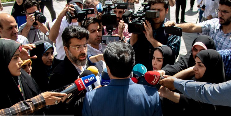 حیاط دولت | از تعیین سهمیه آرد نانواییها به میزان مصرف تا کاهش هزینه تبلیغات انتخابات در رسانه ملی